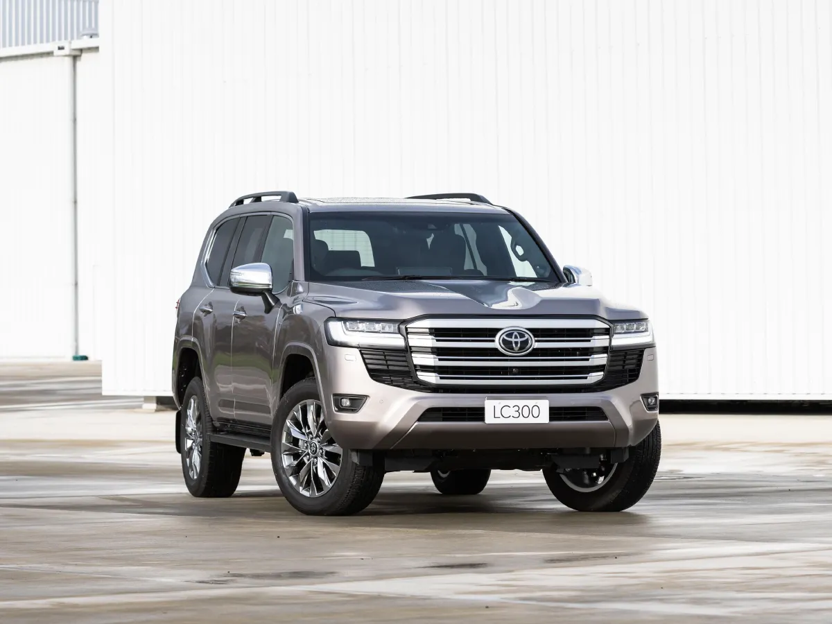 Toyota Land Cruiser,autocango,china used car exporter,china ev exporter,chinese used car exporter,chinese used ev exporter