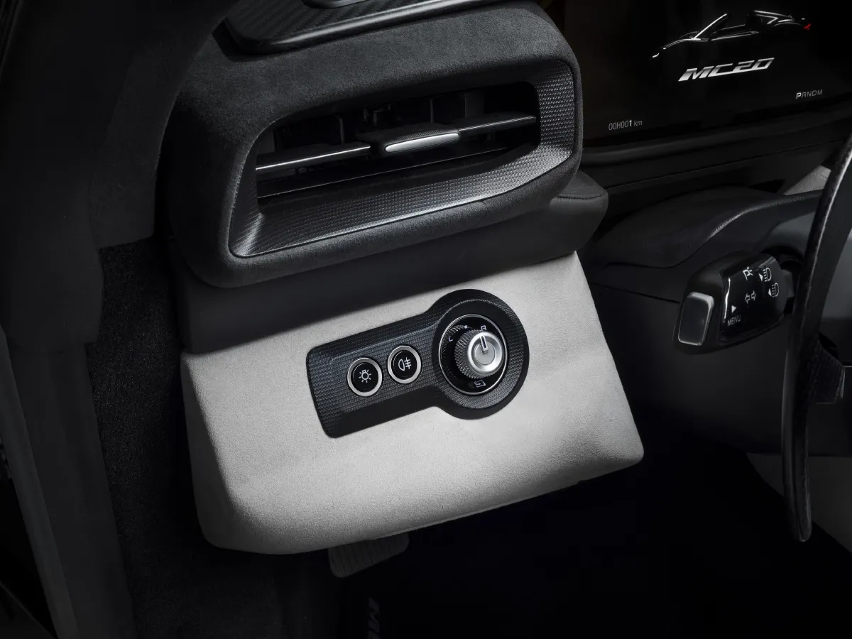 Maserati MC20,autocango,china used car exporter,china ev exporter,chinese used car exporter,chinese used ev exporter