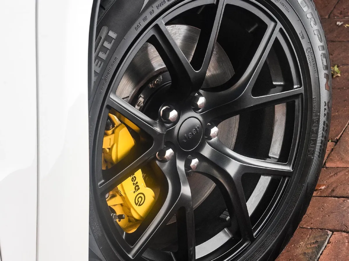 Jeep Grand Cherokee,autocango,china used car exporter,china ev exporter,chinese used car exporter,chinese used ev exporter