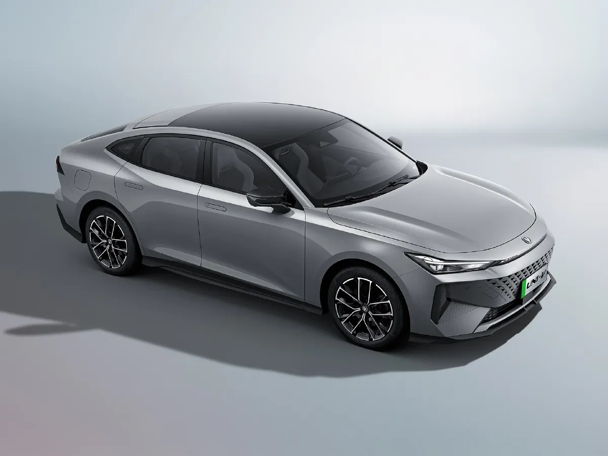 ChangAn UNI-V iDD,autocango,china used car exporter,china ev exporter,chinese used car exporter,chinese used ev exporter ChangAn UNI-V iDD,autocango,china used car exporter,china ev exporter,chinese used car exporter,chinese used ev exporter