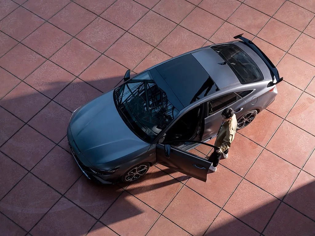 Hyundai La Festa,autocango,china used car exporter,china ev exporter,chinese used car exporter,chinese used ev exporter