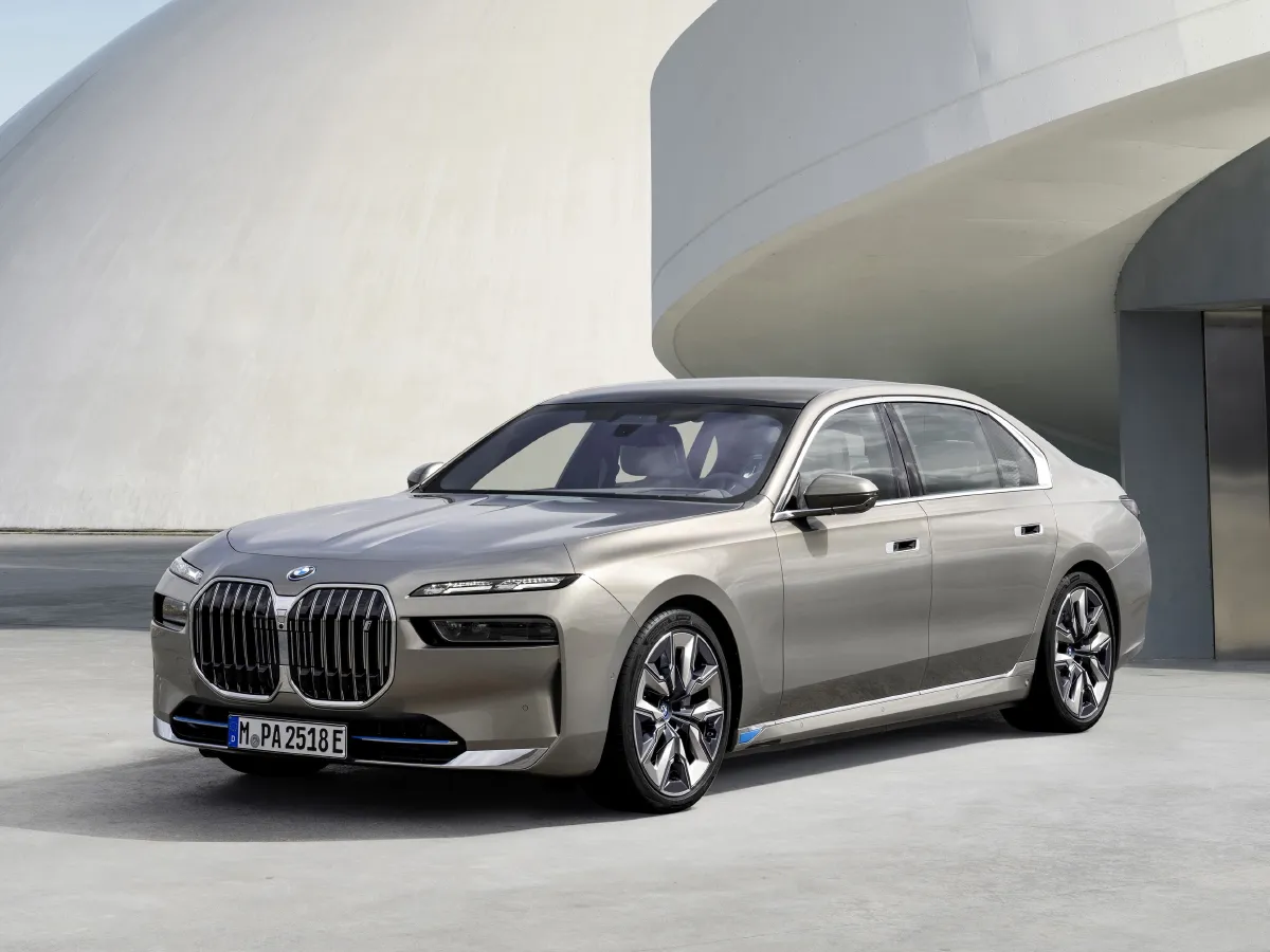 BMW i7,autocango,china used car exporter,china ev exporter,chinese used car exporter,chinese used ev exporter
