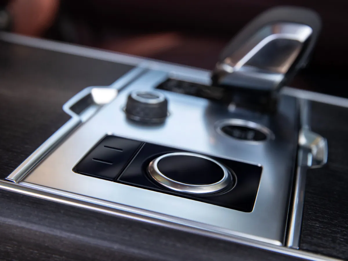 Land Rover Range Rover,autocango,china used car exporter,china ev exporter,chinese used car exporter,chinese used ev exporter