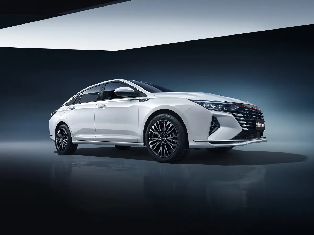 DongFeng Aeolus YiXuan MAX,autocango,china used car exporter,china ev exporter,chinese used car exporter,chinese used ev exporter