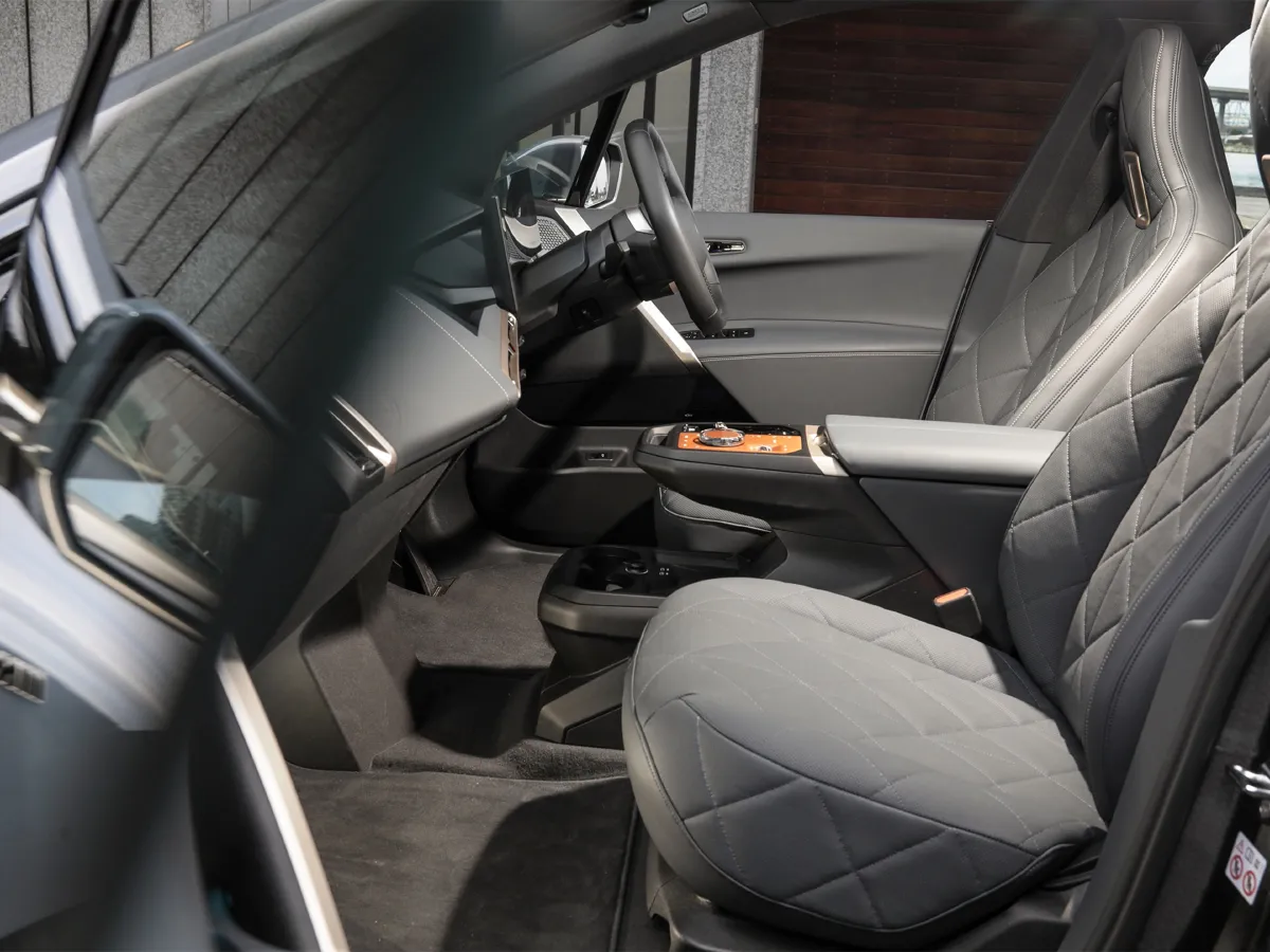 BMW iX,autocango,china used car exporter,china ev exporter,chinese used car exporter,chinese used ev exporter