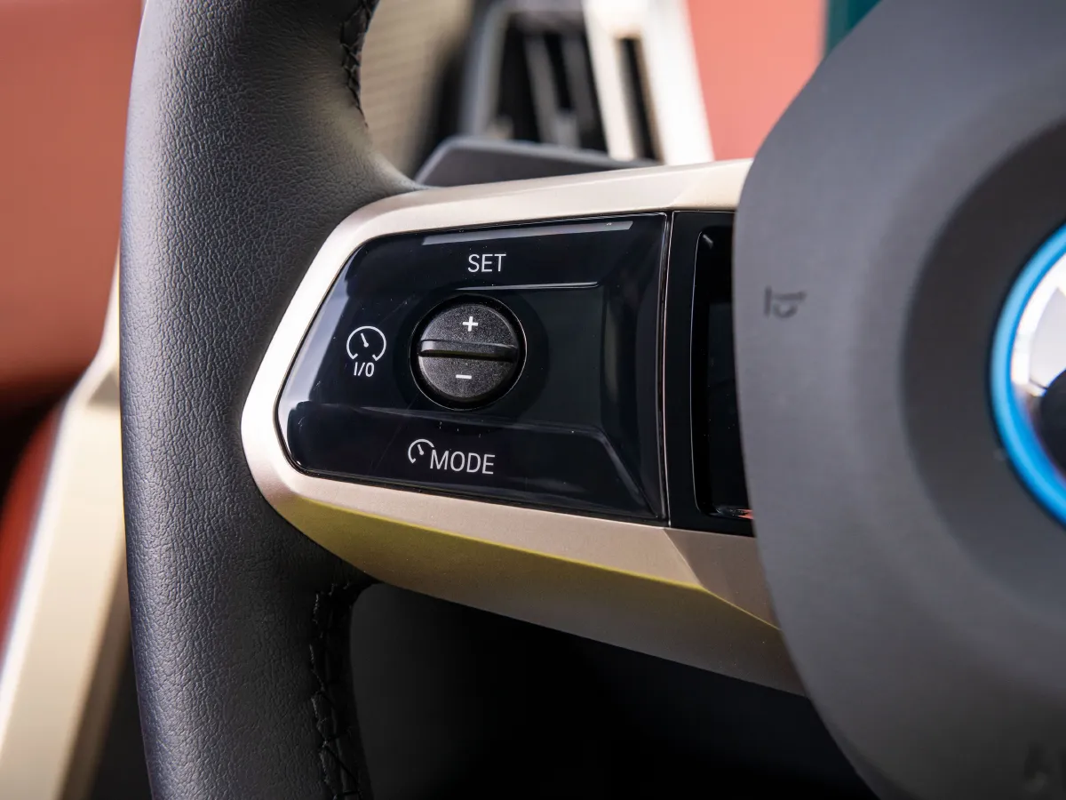 BMW iX,autocango,china used car exporter,china ev exporter,chinese used car exporter,chinese used ev exporter