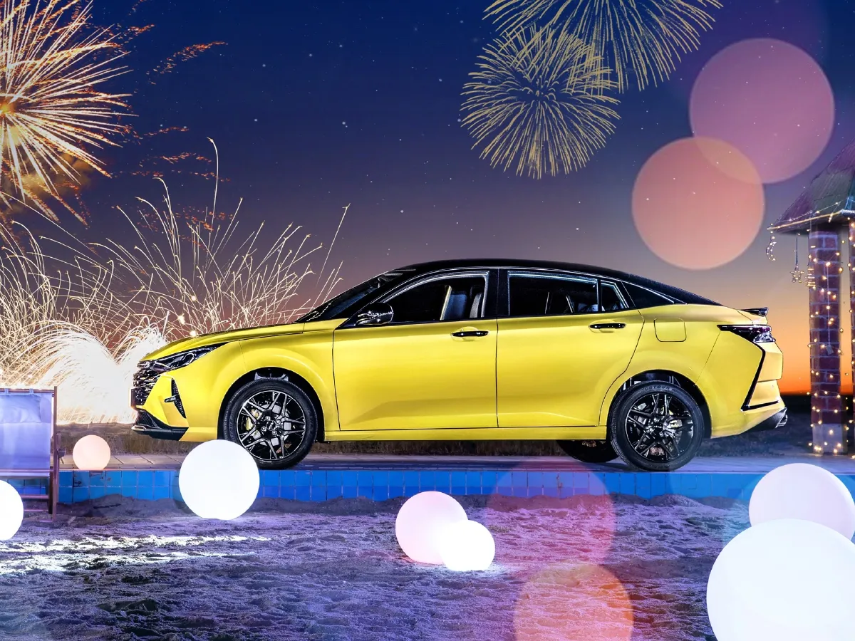 DongFeng Aeolus YiXuan,autocango,china used car exporter,china ev exporter,chinese used car exporter,chinese used ev exporter