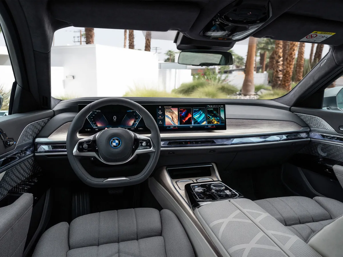 BMW i7,autocango,china used car exporter,china ev exporter,chinese used car exporter,chinese used ev exporter