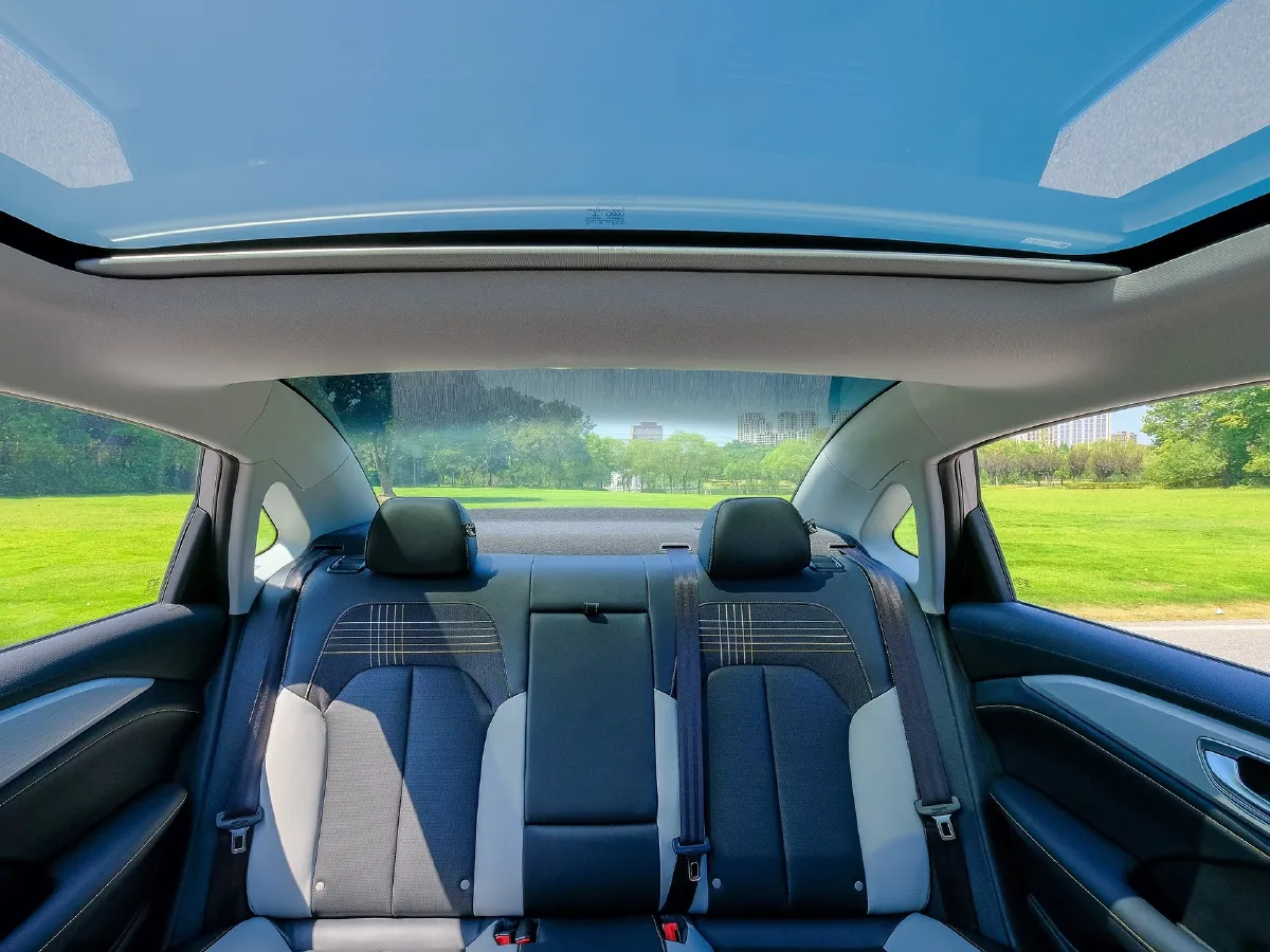 Roewe i6 MAX,autocango,china used car exporter,china ev exporter,chinese used car exporter,chinese used ev exporter