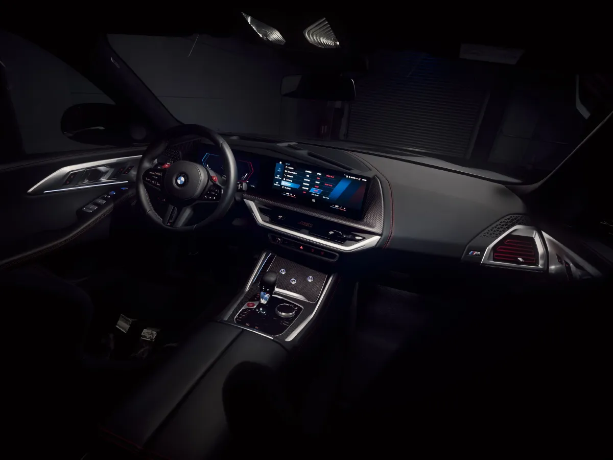 2023 BMW XM 4.4T 585HP V8 8AT PHEV 25.7KWH,autocango,china used car exporter,china ev exporter,chinese used car exporter,chinese used ev exporter