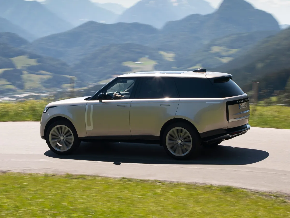 Land Rover Range Rover,autocango,china used car exporter,china ev exporter,chinese used car exporter,chinese used ev exporter