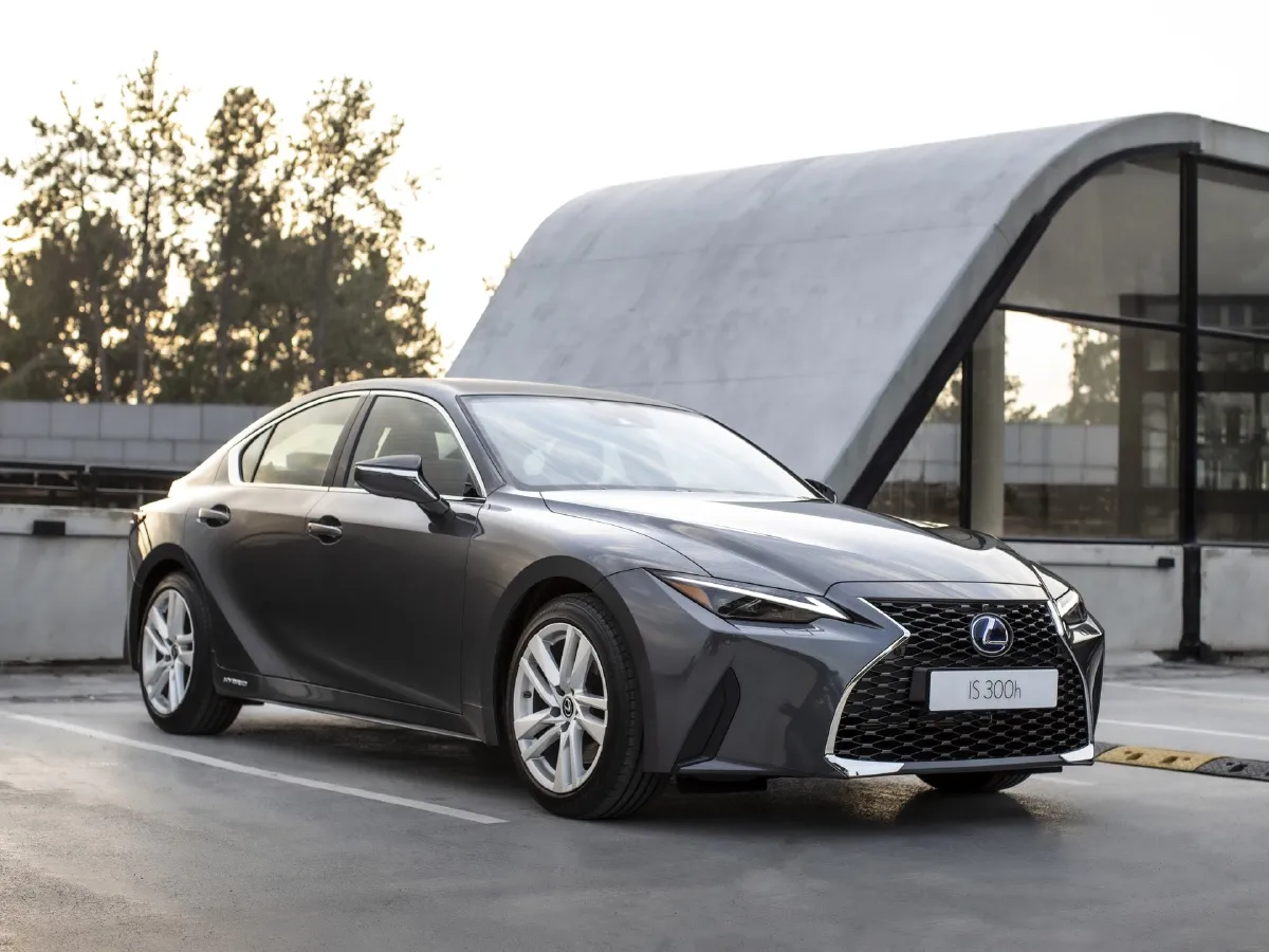 Lexus IS,autocango,china used car exporter,china ev exporter,chinese used car exporter,chinese used ev exporter
