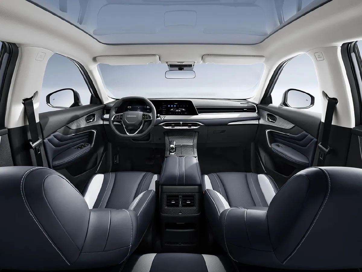 Venucia Grand V,autocango,china used car exporter,china ev exporter,chinese used car exporter,chinese used ev exporter