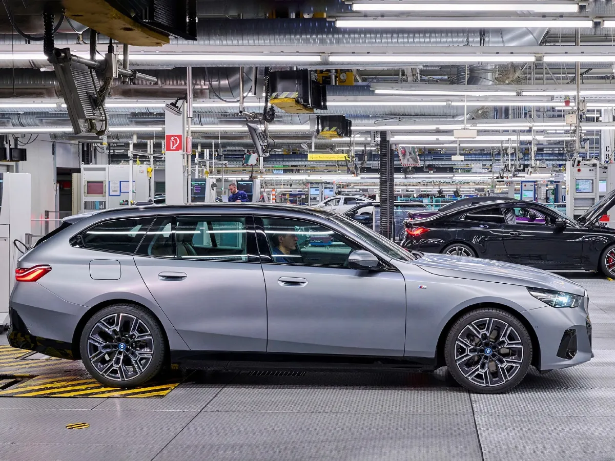 BMW i5,autocango,china used car exporter,china ev exporter,chinese used car exporter,chinese used ev exporter