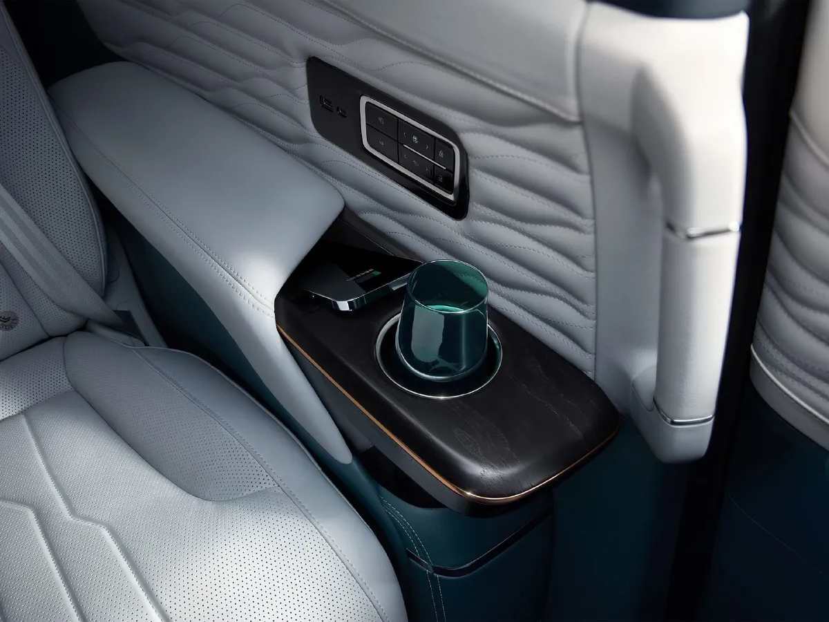 Buick Century,autocango,china used car exporter,china ev exporter,chinese used car exporter,chinese used ev exporter