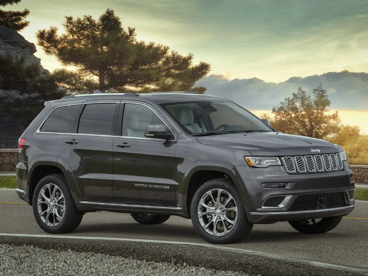 Jeep Grand Cherokee,autocango,china used car exporter,china ev exporter,chinese used car exporter,chinese used ev exporter