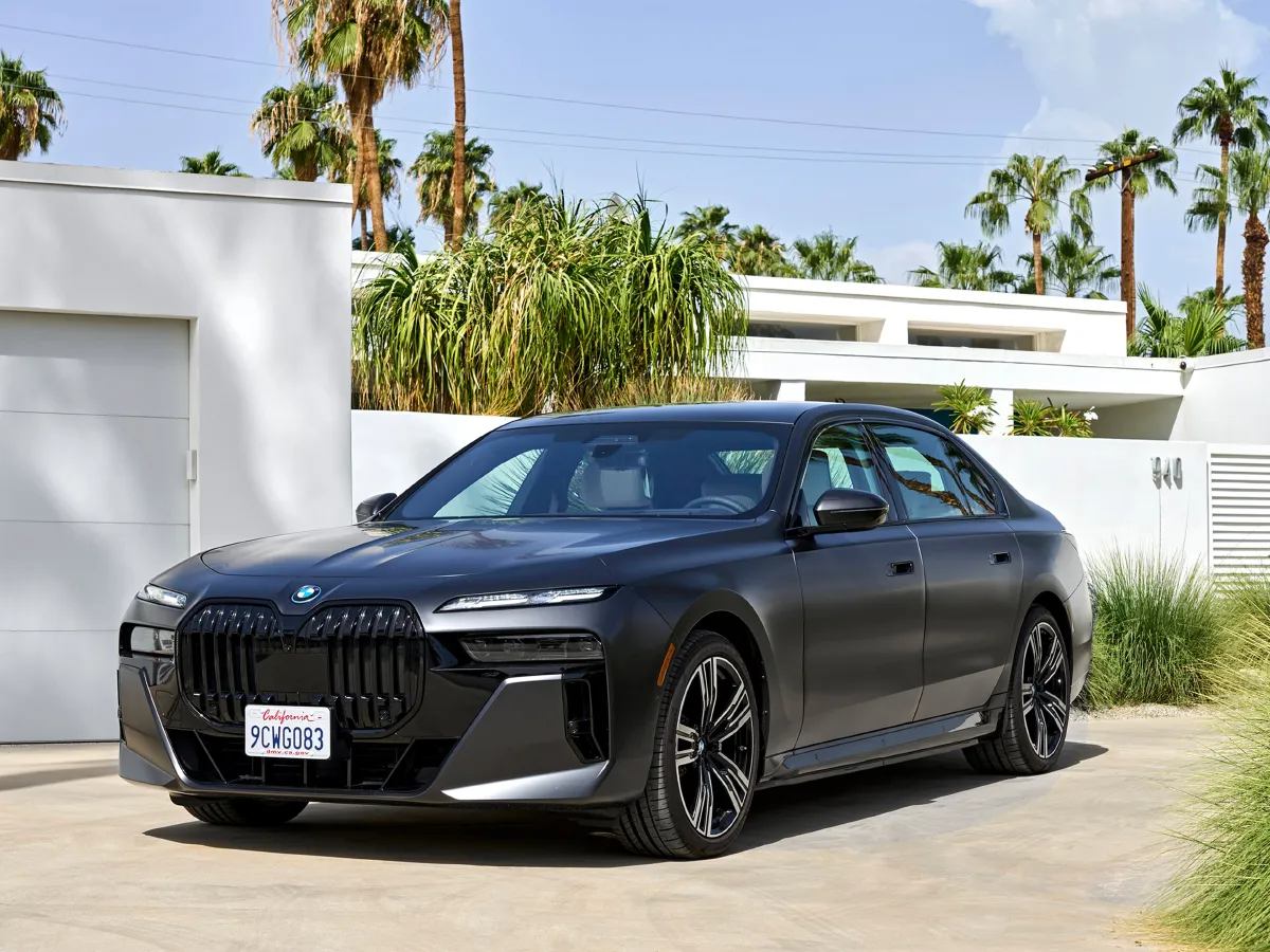 BMW i7,autocango,china used car exporter,china ev exporter,chinese used car exporter,chinese used ev exporter