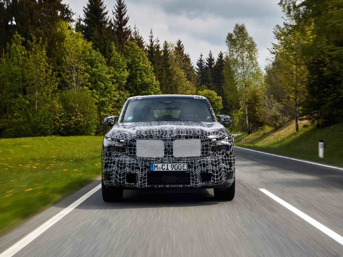 2023 BMW XM 4.4T 585HP V8 8AT PHEV 25.7KWH,autocango,china used car exporter,china ev exporter,chinese used car exporter,chinese used ev exporter