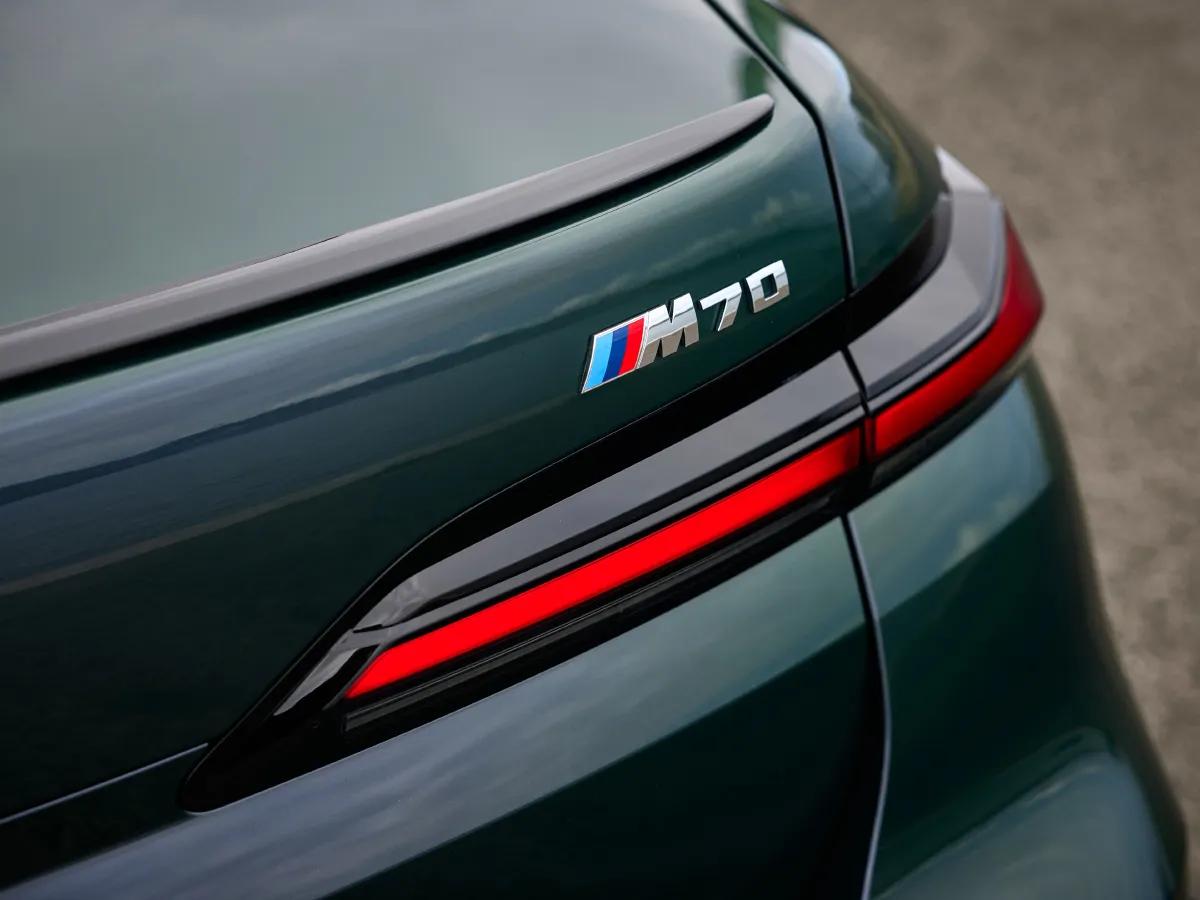 BMW i7,autocango,china used car exporter,china ev exporter,chinese used car exporter,chinese used ev exporter