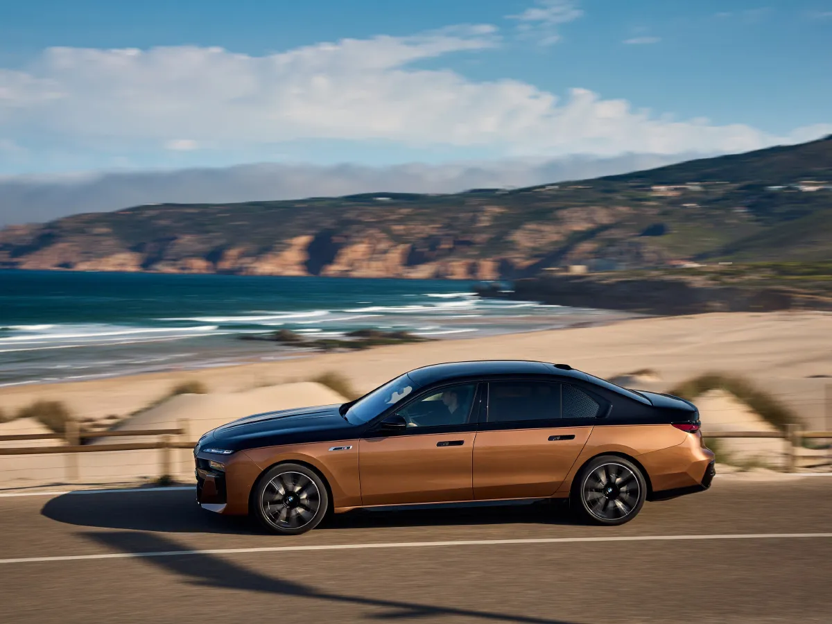 BMW i7,autocango,china used car exporter,china ev exporter,chinese used car exporter,chinese used ev exporter