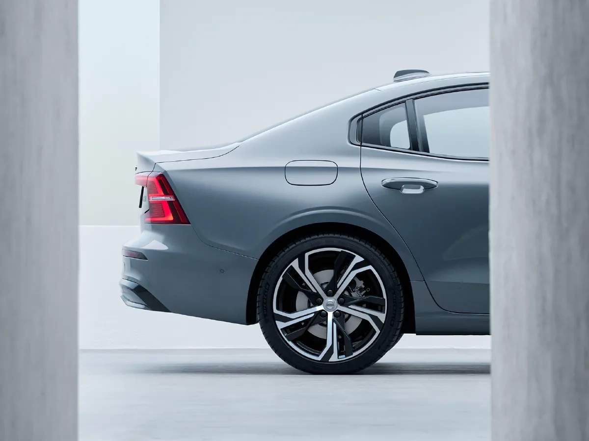 Volvo S60,autocango,china used car exporter,china ev exporter,chinese used car exporter,chinese used ev exporter