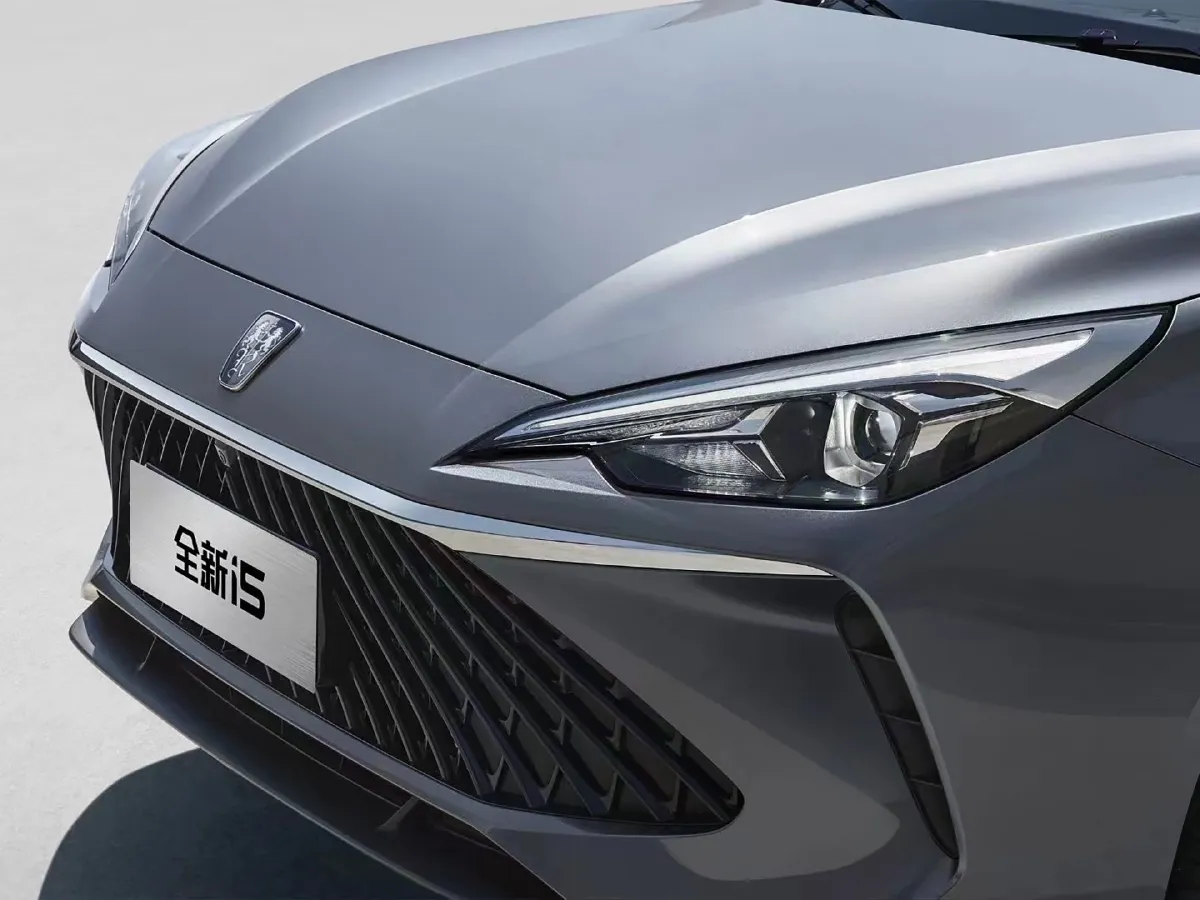 2024 Roewe i5 1.5L 129HP L4 CVT,autocango,china used car exporter,china ev exporter,chinese used car exporter,chinese used ev exporter