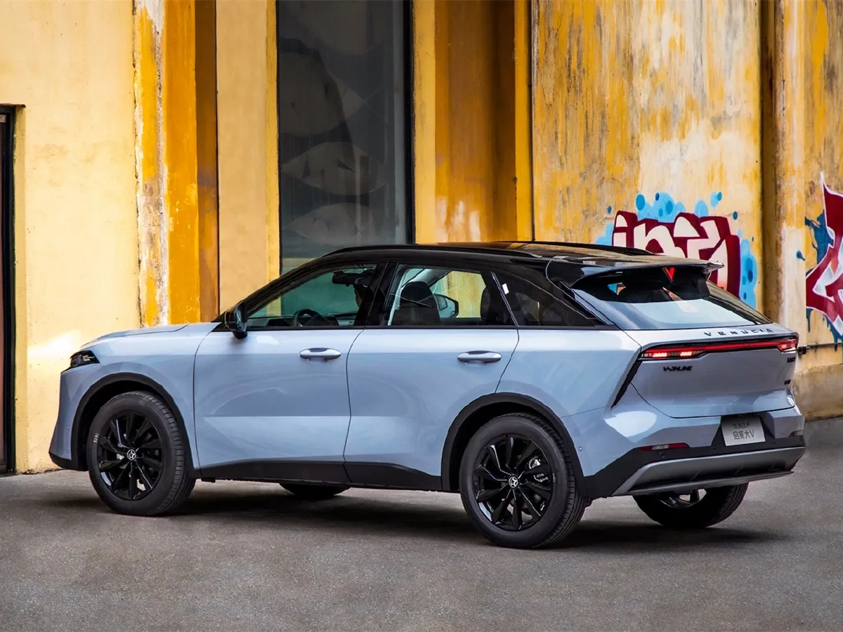 Venucia Grand V,autocango,china used car exporter,china ev exporter,chinese used car exporter,chinese used ev exporter