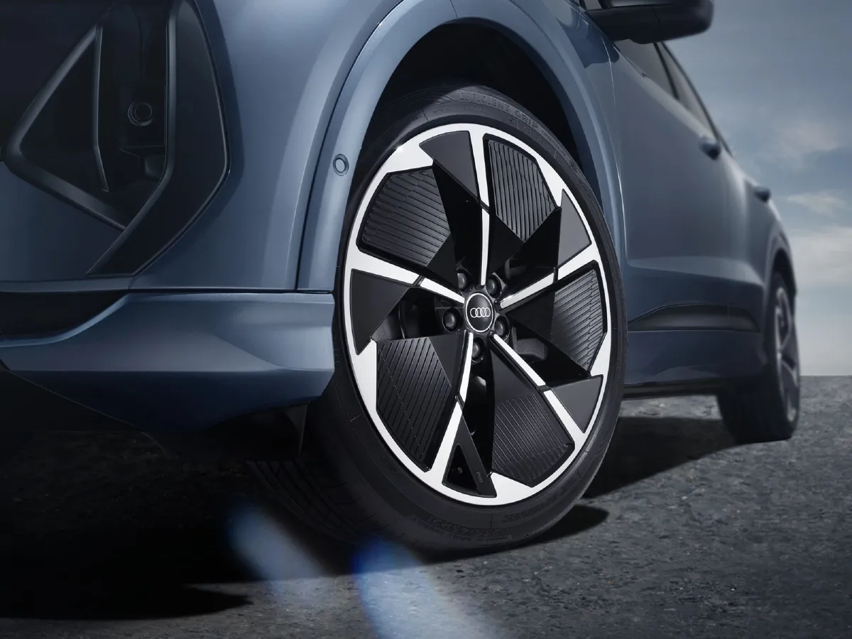 Audi e-tron,autocango,china used car exporter,china ev exporter,chinese used car exporter,chinese used ev exporter