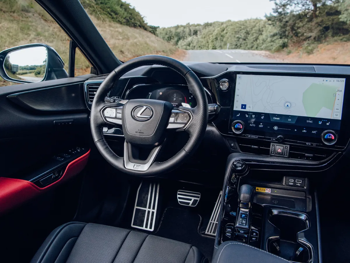 2024 Lexus NX 2.5L 185HP L4 E-CVT PHEV 16KWH,autocango,china used car exporter,china ev exporter,chinese used car exporter,chinese used ev exporter