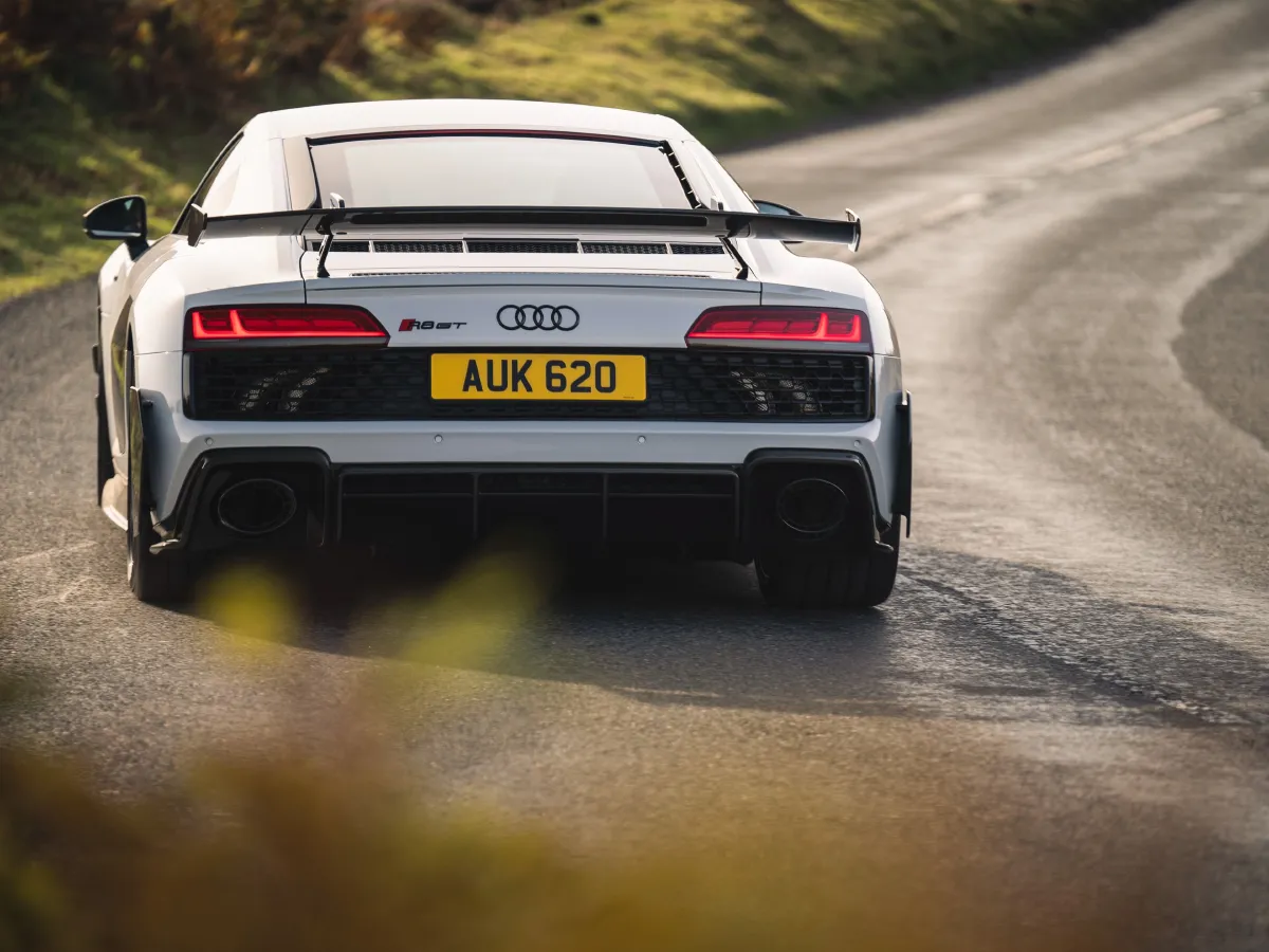 Audi R8,autocango,china used car exporter,china ev exporter,chinese used car exporter,chinese used ev exporter