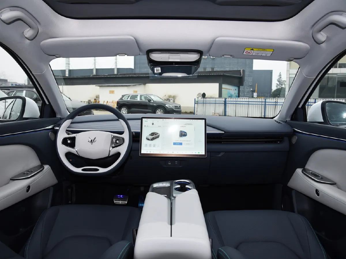 ARCFOX αT5,autocango,china used car exporter,china ev exporter,chinese used car exporter,chinese used ev exporter