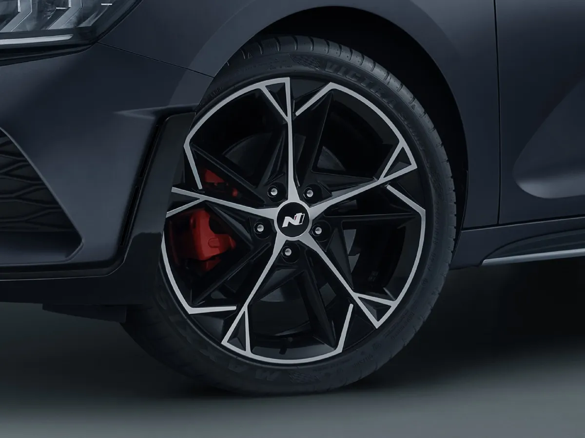 Hyundai La Festa,autocango,china used car exporter,china ev exporter,chinese used car exporter,chinese used ev exporter