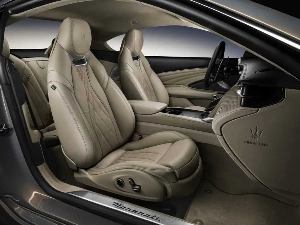 Maserati GranTurismo,autocango,china used car exporter,china ev exporter,chinese used car exporter,chinese used ev exporter Maserati GranTurismo,autocango,china used car exporter,china ev exporter,chinese used car exporter,chinese used ev exporter