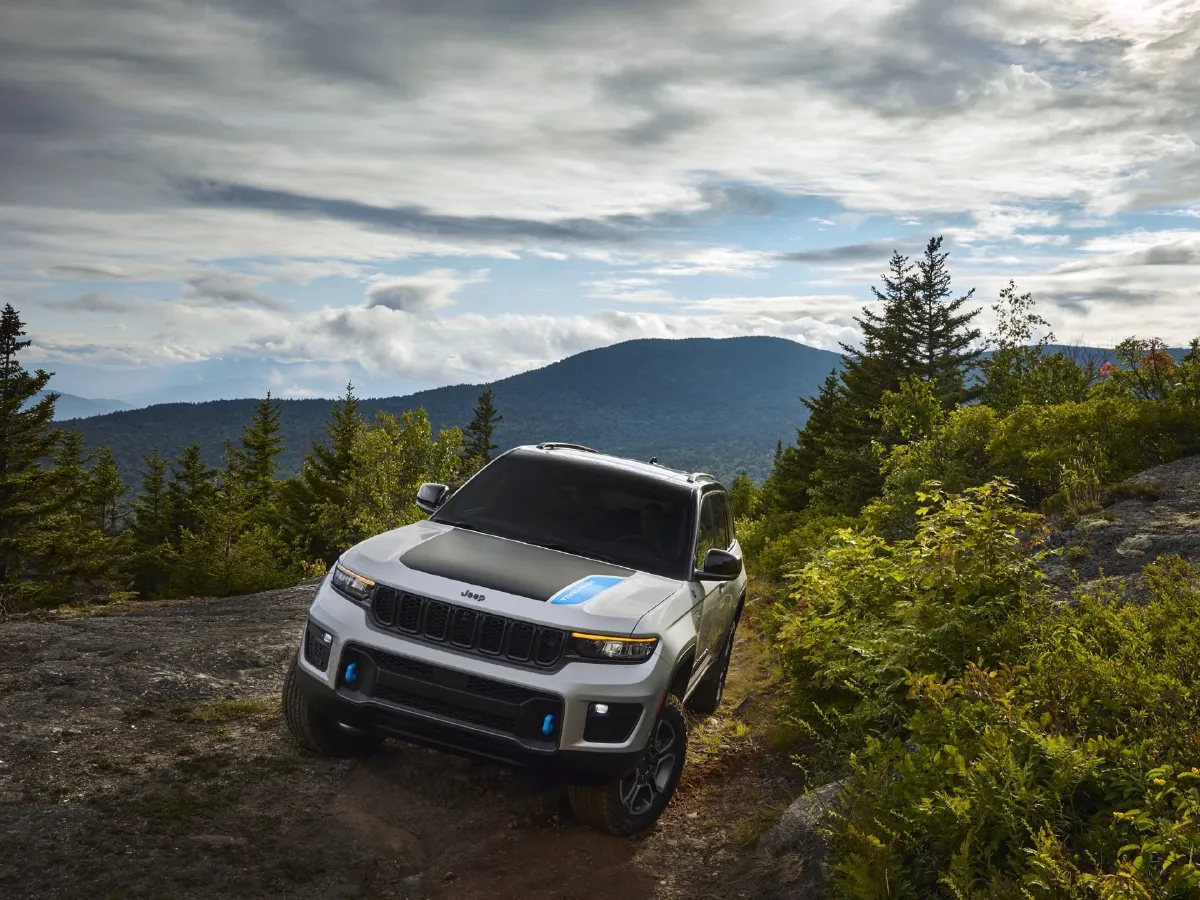 Jeep Grand Cherokee 4XE,autocango,china used car exporter,china ev exporter,chinese used car exporter,chinese used ev exporter