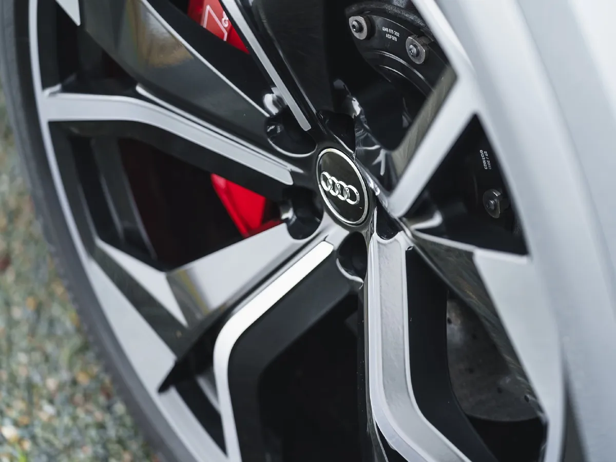 Audi RS Q8,autocango,china used car exporter,china ev exporter,chinese used car exporter,chinese used ev exporter