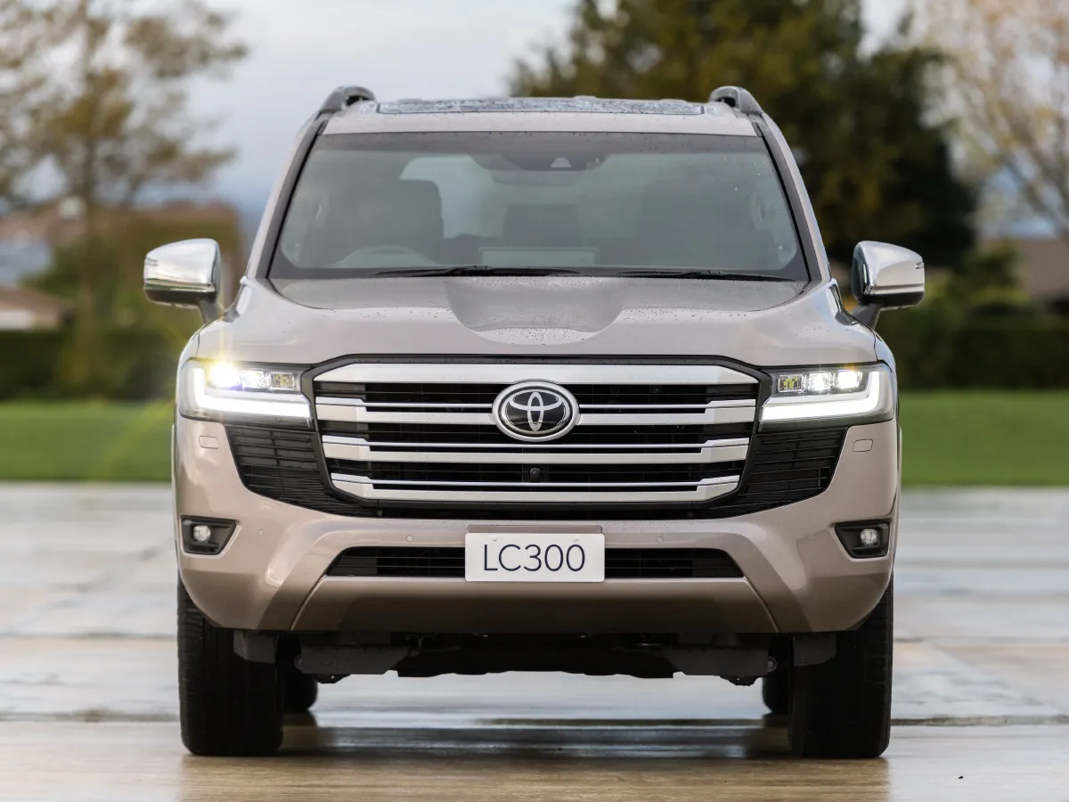 Toyota Land Cruiser,autocango,china used car exporter,china ev exporter,chinese used car exporter,chinese used ev exporter