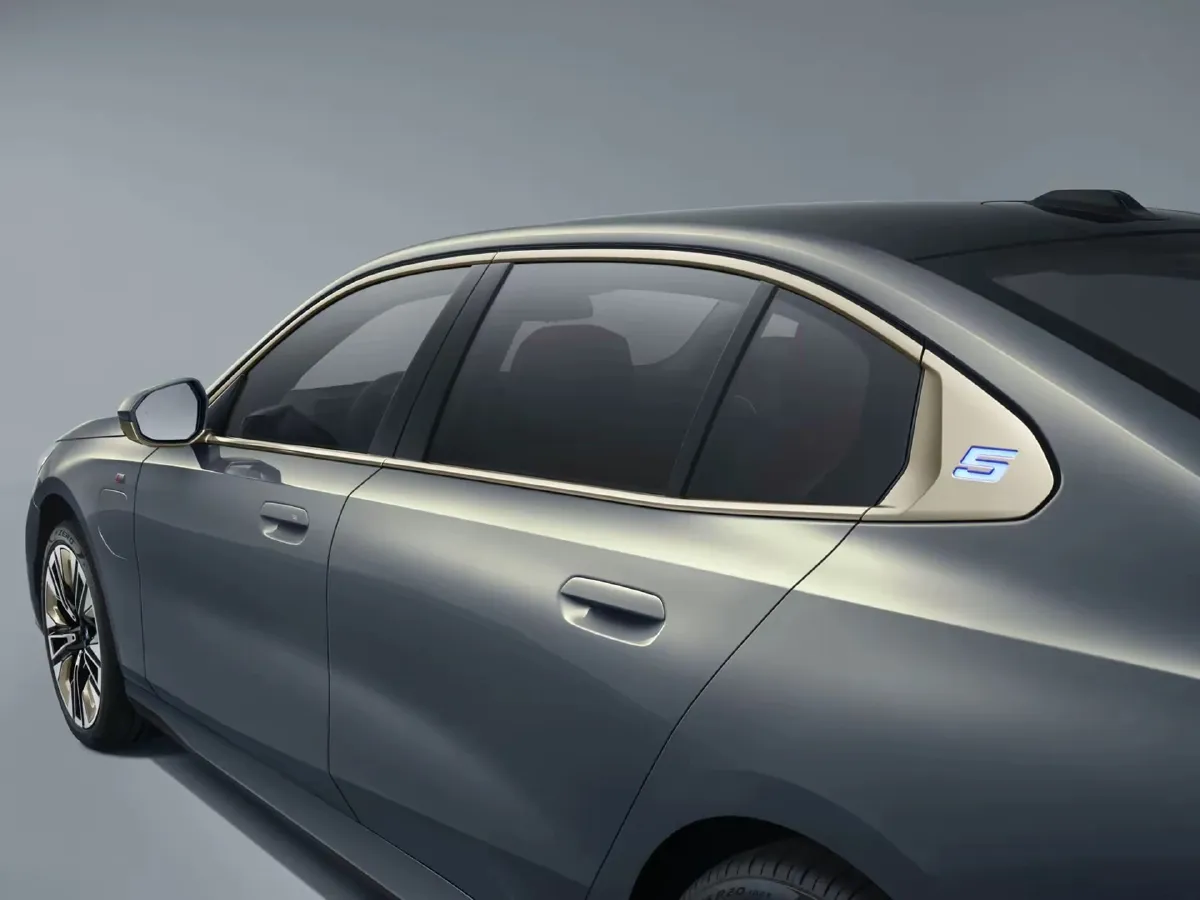 BMW i5,autocango,china used car exporter,china ev exporter,chinese used car exporter,chinese used ev exporter