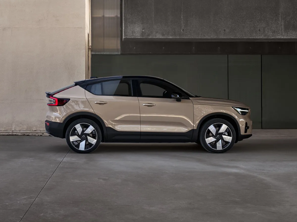 Volvo C40,autocango,china used car exporter,china ev exporter,chinese used car exporter,chinese used ev exporter