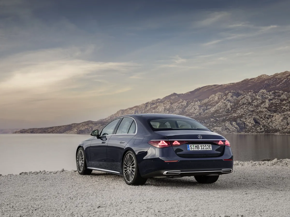 Mercedes-Benz E Class,autocango,china used car exporter,china ev exporter,chinese used car exporter,chinese used ev exporter