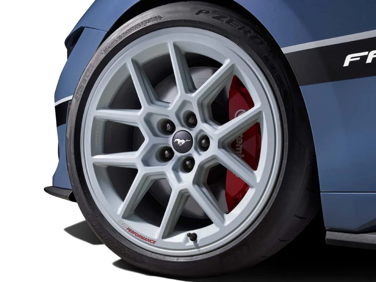 Ford Mustang,autocango,china used car exporter,china ev exporter,chinese used car exporter,chinese used ev exporter