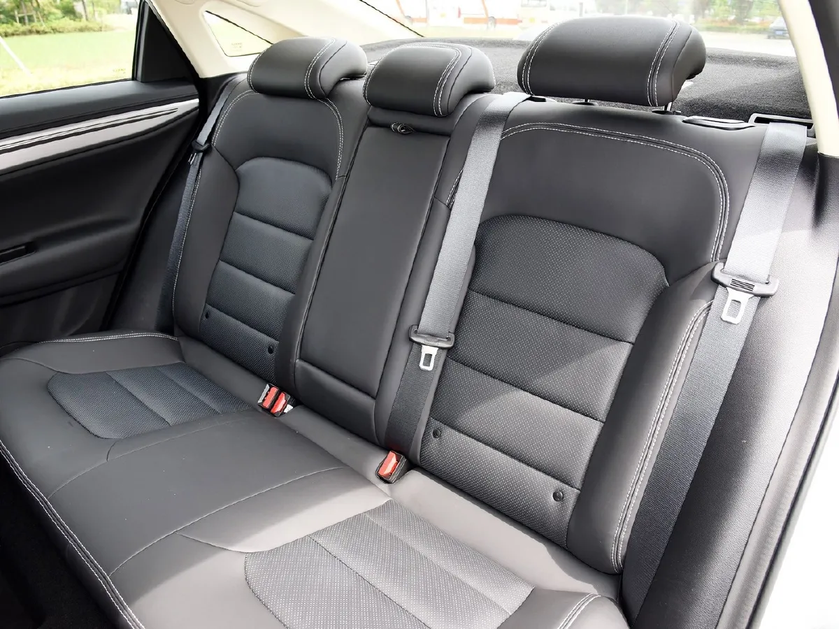 2021 Geely Emgrand GL 1.5T 177HP L3 7DCT PHEV 11.3KWH,autocango,china used car exporter,china ev exporter,chinese used car exporter,chinese used ev exporter