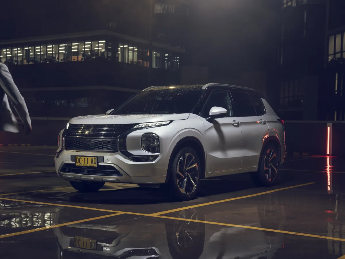 Mitsubishi Outlander,autocango,china used car exporter,china ev exporter,chinese used car exporter,chinese used ev exporter