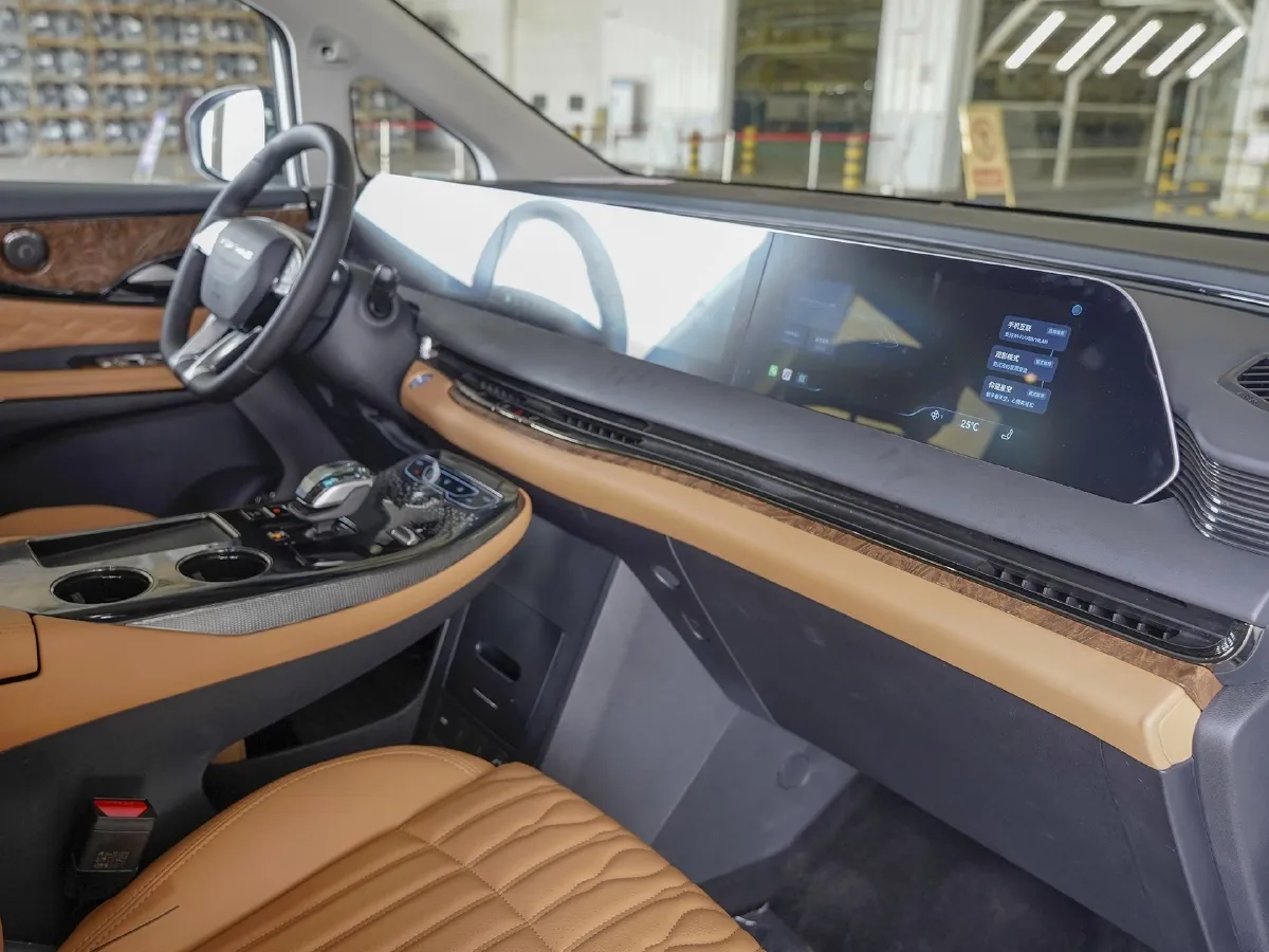 DongFeng Forthing XingHai V9,autocango,china used car exporter,china ev exporter,chinese used car exporter,chinese used ev exporter DongFeng Forthing XingHai V9,autocango,china used car exporter,china ev exporter,chinese used car exporter,chinese used ev exporter