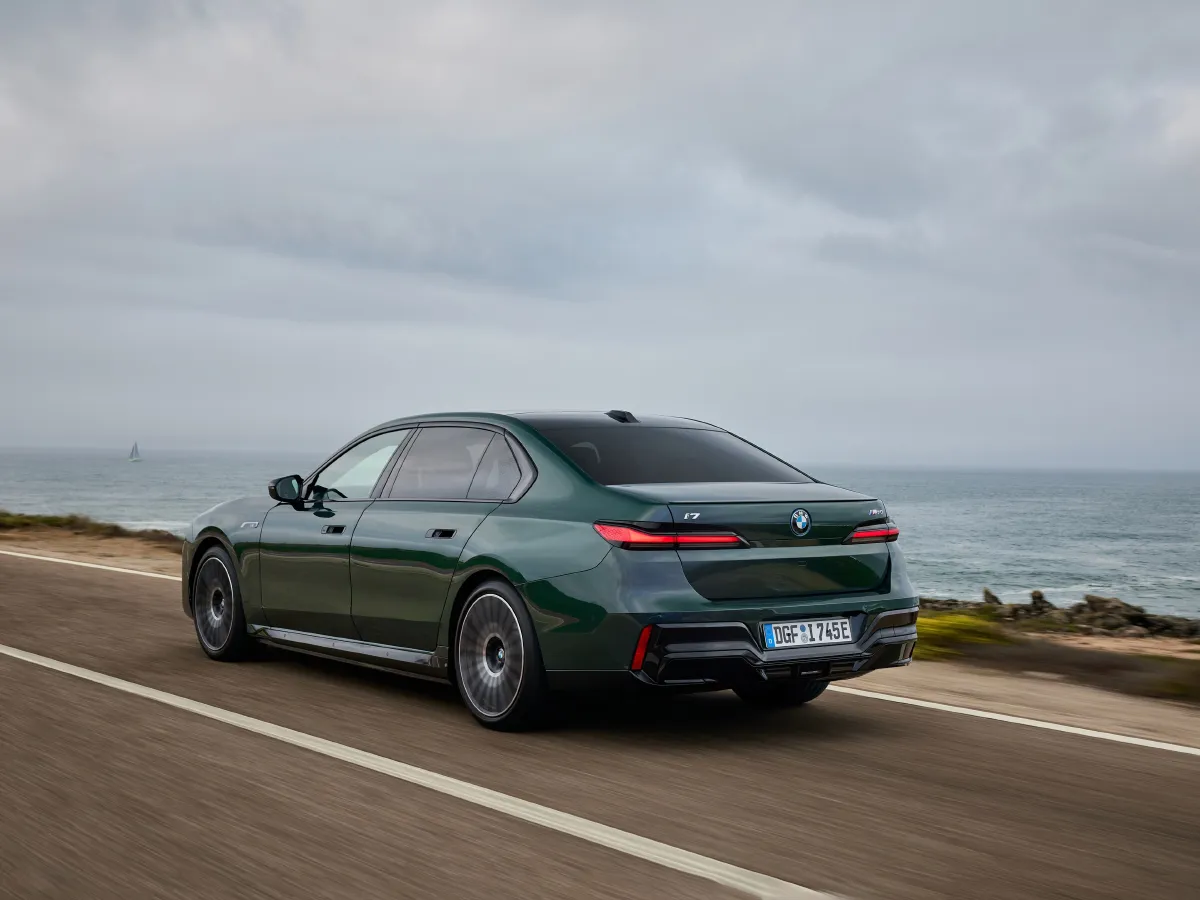 BMW i7,autocango,china used car exporter,china ev exporter,chinese used car exporter,chinese used ev exporter