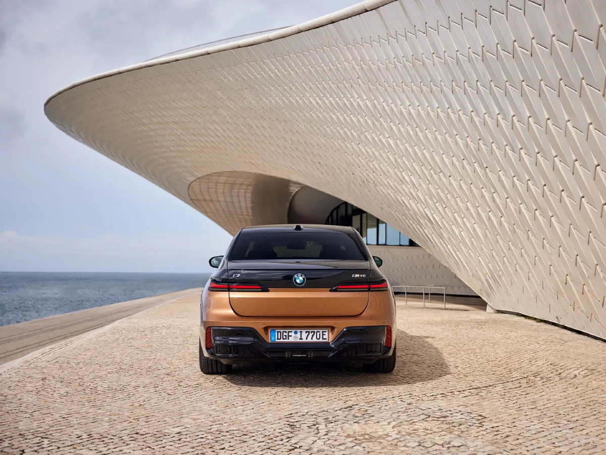 BMW i7,autocango,china used car exporter,china ev exporter,chinese used car exporter,chinese used ev exporter