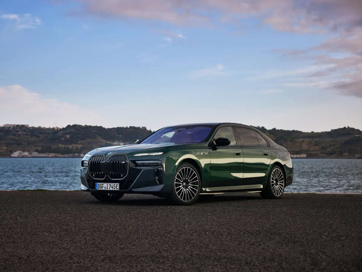 BMW i7,autocango,china used car exporter,china ev exporter,chinese used car exporter,chinese used ev exporter