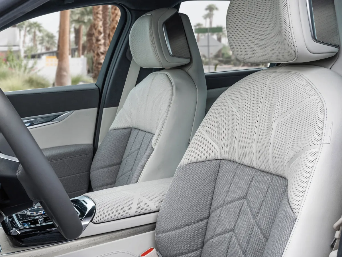 BMW i7,autocango,china used car exporter,china ev exporter,chinese used car exporter,chinese used ev exporter