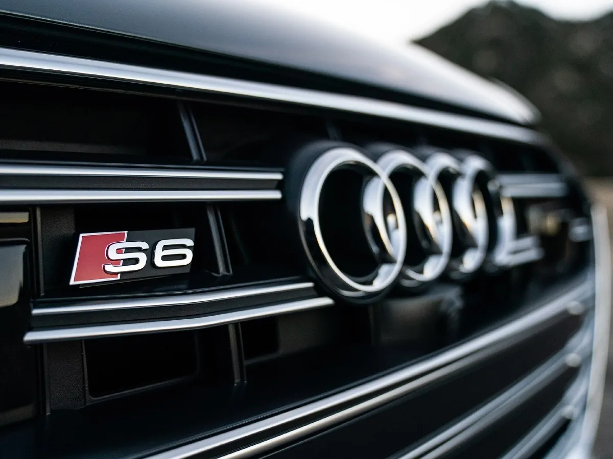 Audi S6,autocango,china used car exporter,china ev exporter,chinese used car exporter,chinese used ev exporter