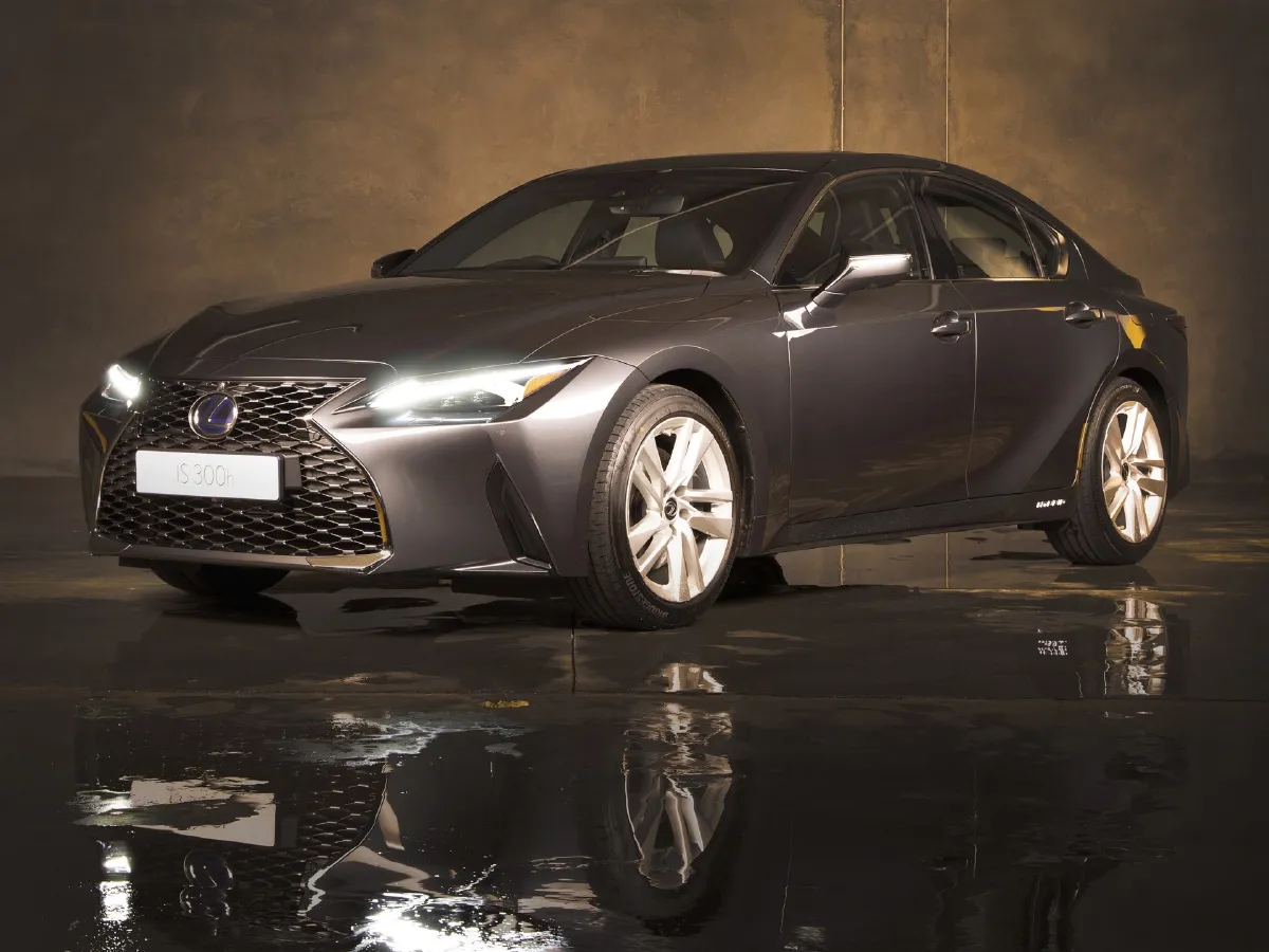 Lexus IS,autocango,china used car exporter,china ev exporter,chinese used car exporter,chinese used ev exporter