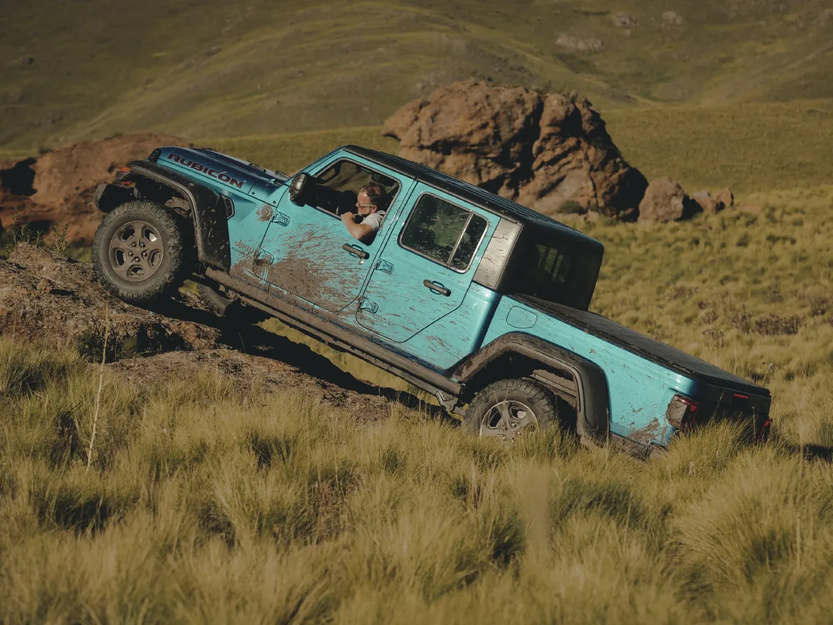 Jeep Gladiator,autocango,china used car exporter,china ev exporter,chinese used car exporter,chinese used ev exporter Jeep Gladiator,autocango,china used car exporter,china ev exporter,chinese used car exporter,chinese used ev exporter